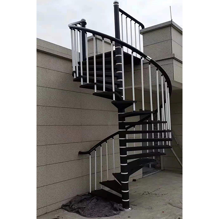 如何安装中柱旋转楼梯？