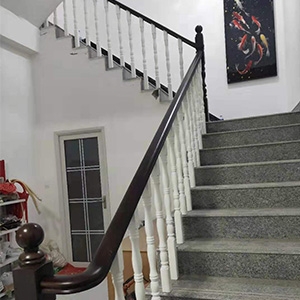 百通定制楼梯是房屋中常见的建筑结构