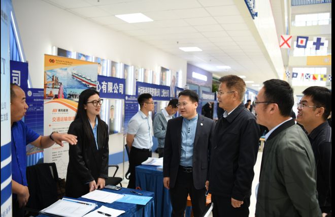 Kaiyun：53家航运企业提供1500多个岗位青岛港湾举办毕业生双选会(图1)