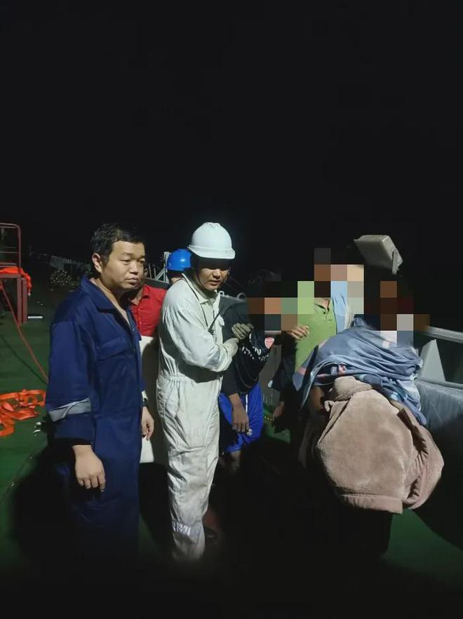 致敬！这两轮获海上搜救及时奖励(图3)