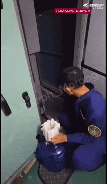 Kaiyun：又打起来了？中菲在铁线礁再次爆发冲突！中国海警登礁使用扫雷器清理垃圾(图21)