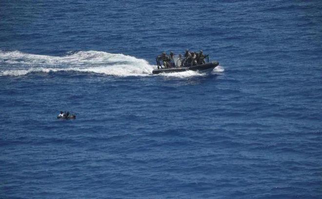 三名中国船员失联？疑似在加纳海域遭海盗袭击(图1)