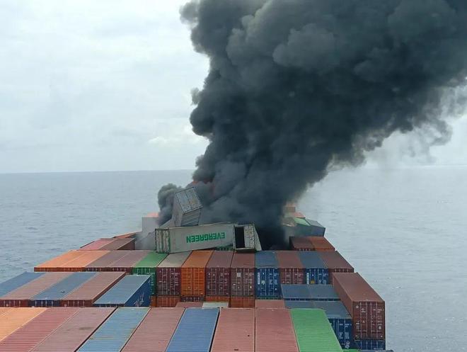 新加坡货船在印度海域爆炸中国船员10人获救最新细节曝光(图4)