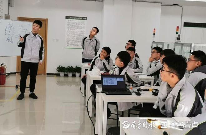 山东海事职业学院校长徐立清：爱达·魔都号上也有我们的学生(图4)
