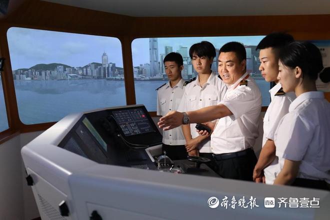 山东海事职业学院校长徐立清：爱达·魔都号上也有我们的学生(图3)