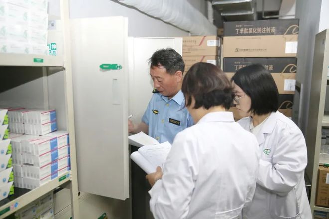 运城市局开展市直医疗机构重点领域检查(图2)