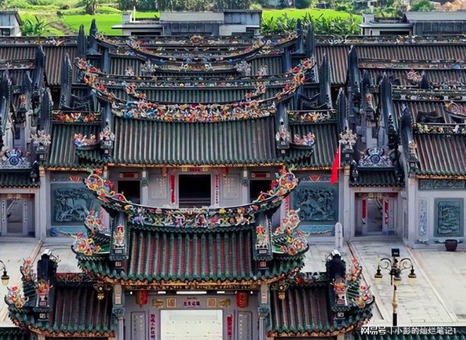 Kaiyun：10亿违建豪宅被推平屋主身份曝光官媒称完全合理！(图6)