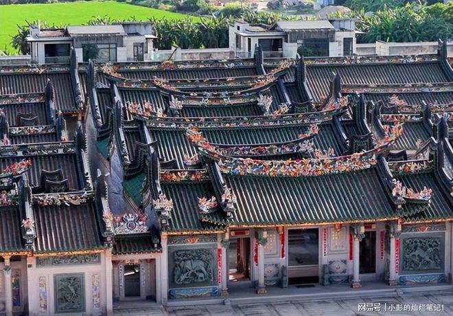Kaiyun：10亿违建豪宅被推平屋主身份曝光官媒称完全合理！(图4)