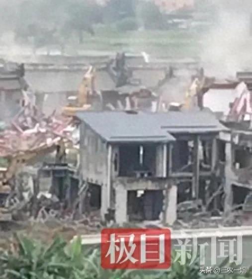 违建豪宅“英之园”已连夜拆除数十台挖机正在作业官方回应(图1)