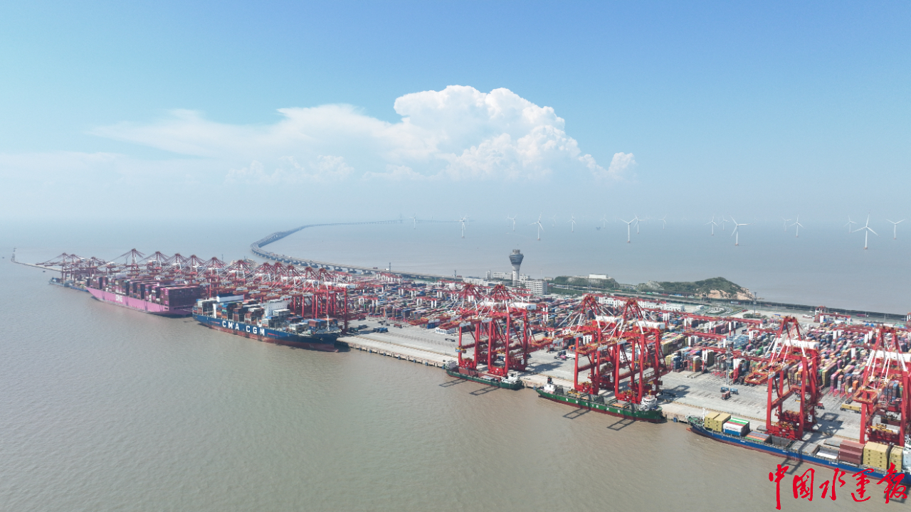 航企调整运力部署边检迎来船员换班高峰(图1)