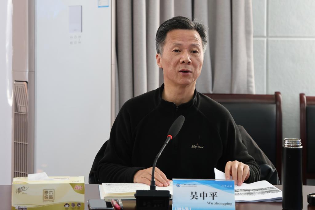 Kaiyun：一站式办业务、智能模拟开船 临港加快航运数智化转型｜活力中国调研行(图1)