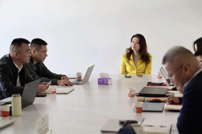 早读 今早预警！凌晨突发！11月1日正式启动！59岁歌手旧疾复发去世！西贝又排长队！(图8)