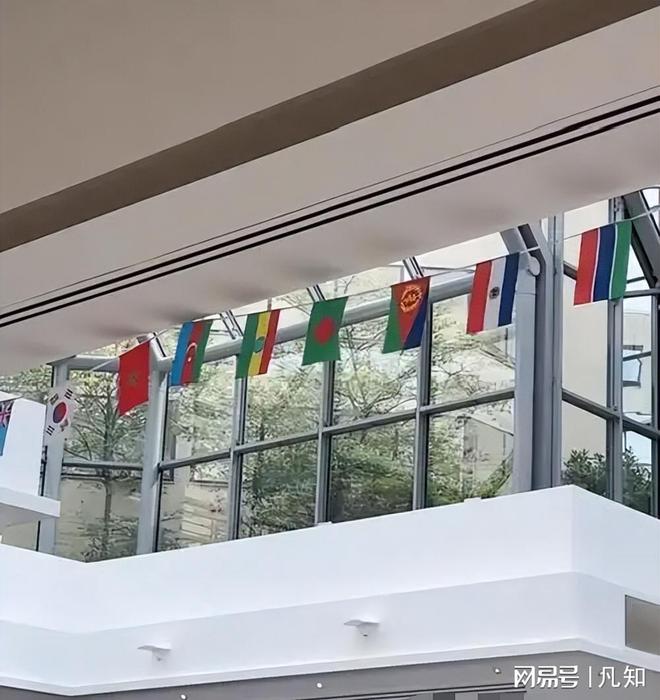 Kaiyun：长荣货轮入天津港被拒？帮美运坦克入台！损失惨重苦不堪言(图5)