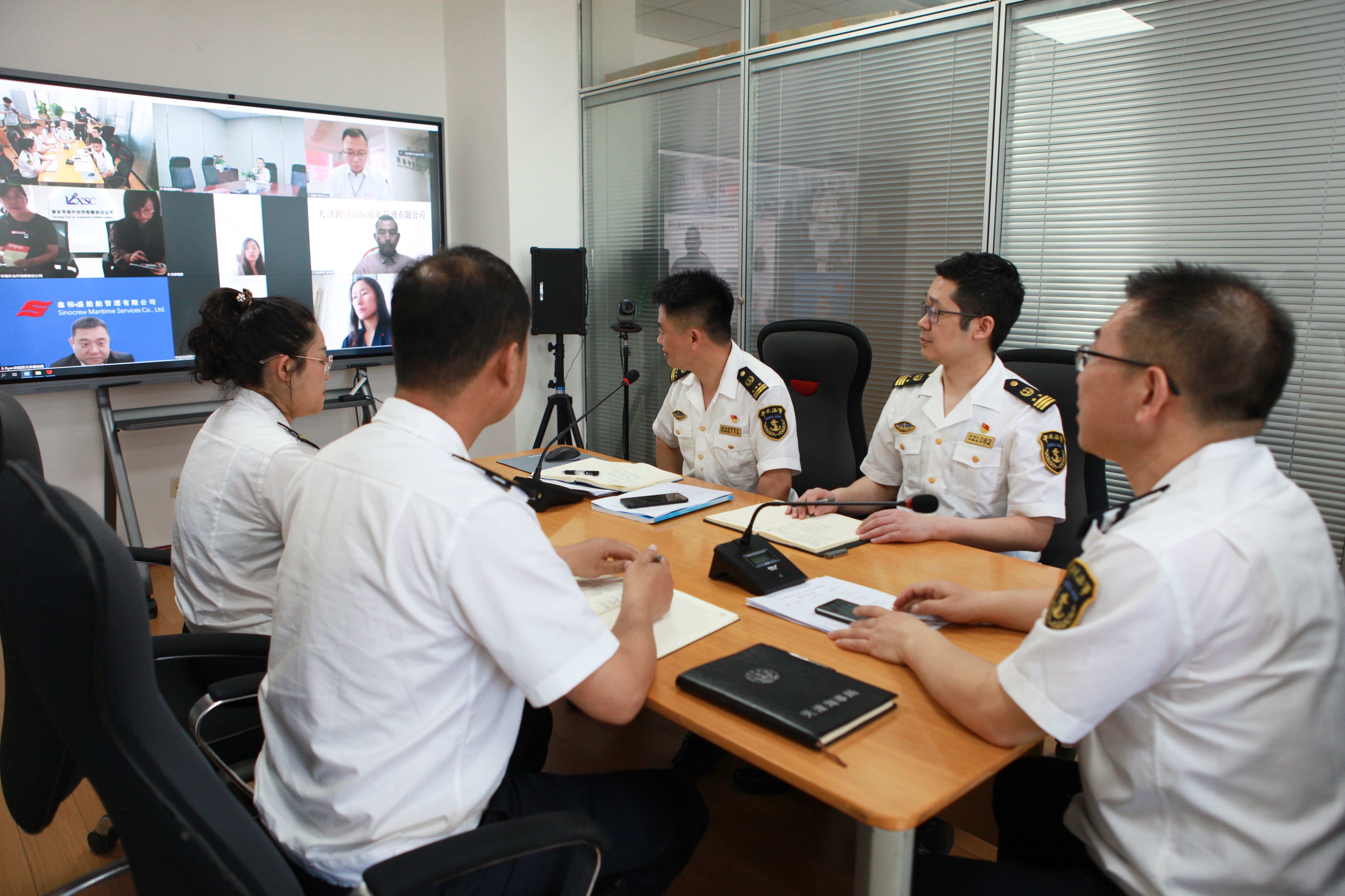 观察｜特朗普说话前后矛盾美国真的会对马杜罗下手吗？(图1)