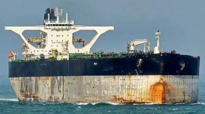 被美国扣押超20天俄外交部：“马里涅拉”号油轮上2名被扣俄船员已获释目前正在返俄途中；船上28人大多数为乌克兰人(图1)