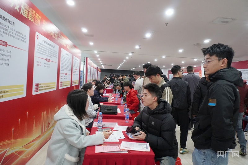 “戎耀赣鄱 职向未来” 江西省退役军人就业服务专项行动在南昌启动(图4)