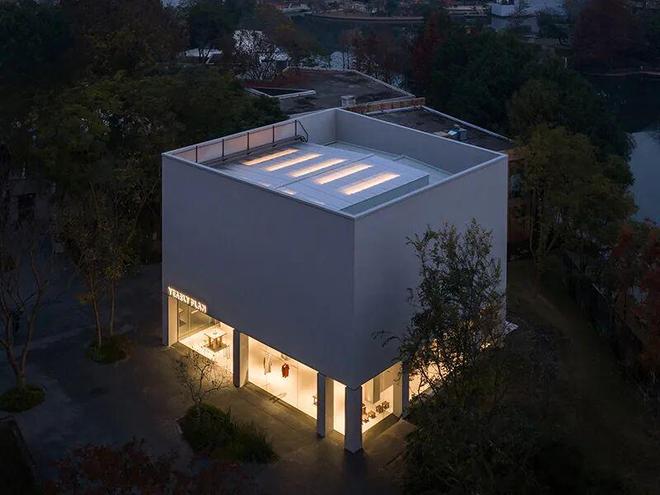 Kaiyun：YEARLY PLAN落子成都麓湖CPI这个中国当代品牌不到三年时间打造十余家店(图1)