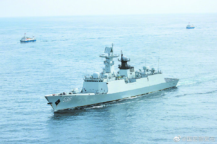 600米交火惊魂：索马里海域的普通船员生命安全谁来保障？(图1)