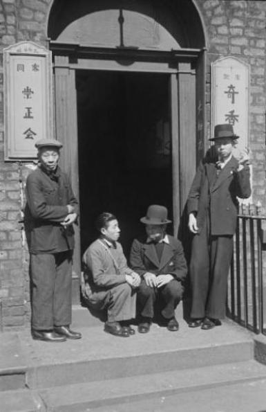 直至今天许多英国人还在寻找他们的中国父亲-斯图亚特·希弗(图4)